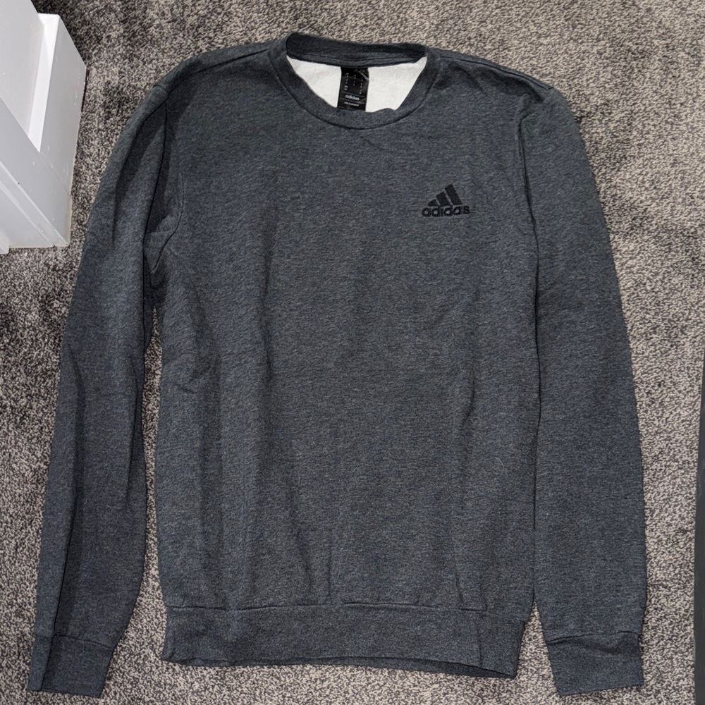 Adidas Gray Crewneck Sweatshirt Small Unisex Super Soft NWOT